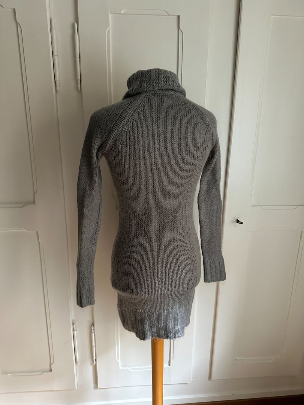 Zara Pulls & Sweat-shirts: ZARA - Longstrickpullover grau S – D'occasion à Zürich par Diazaio 2