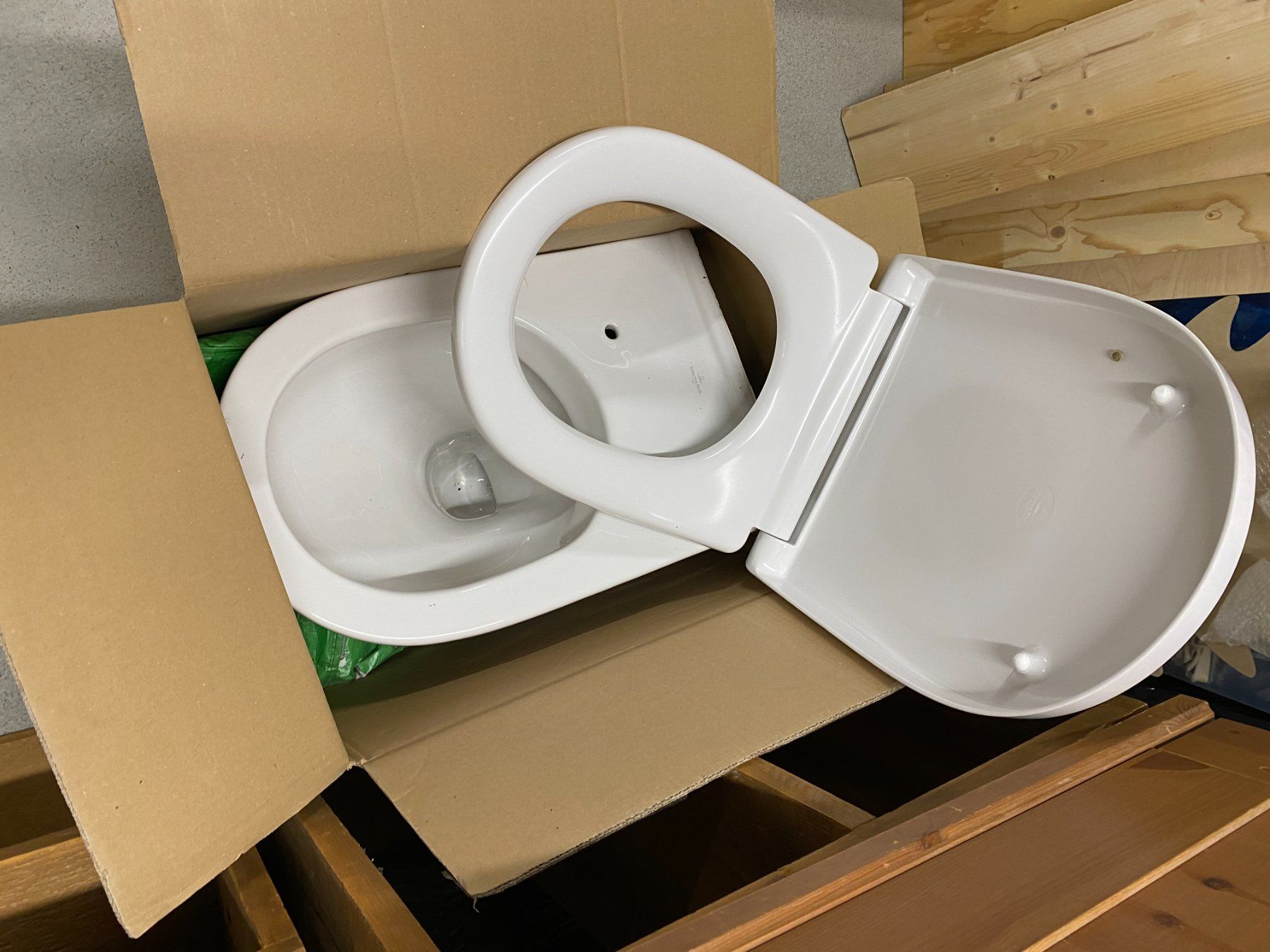 WC: WC Villeroy & Boch  Combi – Usato da Schinznach-Dorf venduto da Hpurzel 4