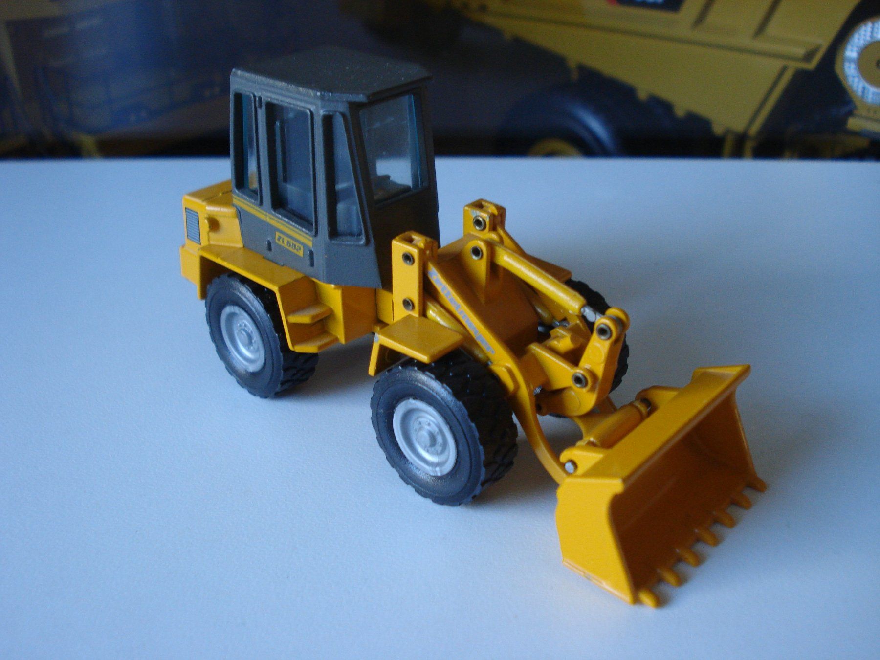 Kits de montage: ZETTELMEYER ZL 602 Radlader – D'occasion à Mitlödi par worker04 2