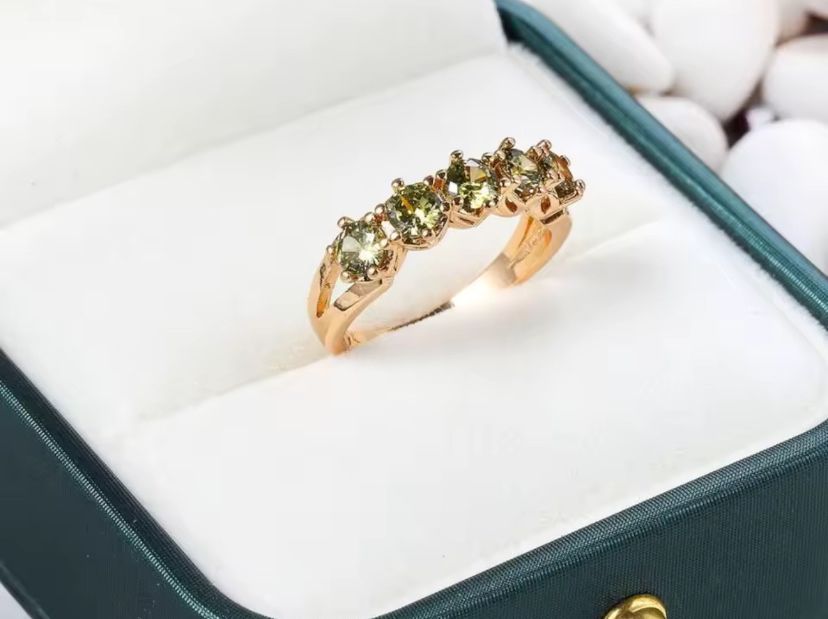 Anelli: Bague Péridots – Nuovo e nell'imballaggio originale da St-Maurice venduto da Sandrinette123 3
