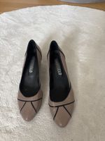 Damen Pumps beige mit schwarzem Rand Grösse 38