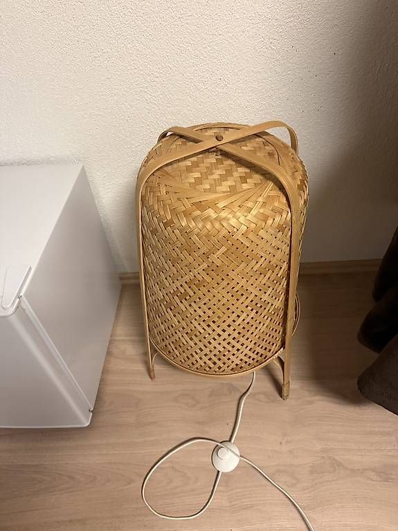 Lampade: Geflochtene Rattan-/Bambuslampe – Usato da Weinfelden venduto da yvo_ph9r 1