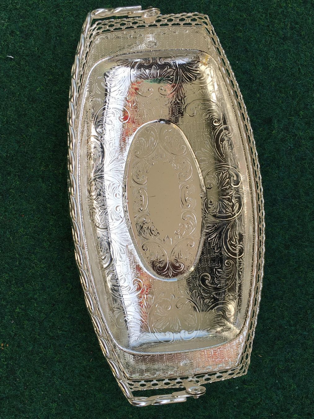 Servierplatten: kleine Schale mit Henkel – Gebraucht aus Wangen b. Olten von Finolino28 3