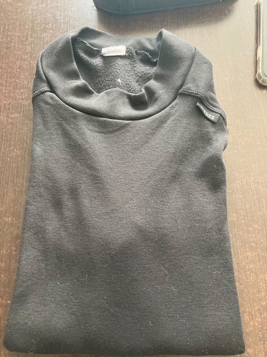 Chemises, T-shirts & Polos: Pull thermique taille 176cm – D'occasion à Domdidier par qatar1973