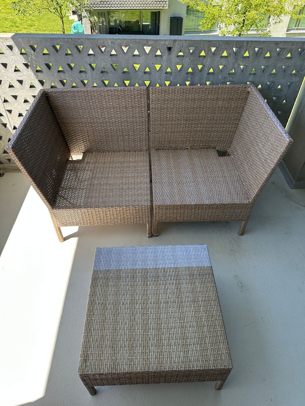 Poltrone: Lounge / Balkonset Rattan mit Tisch – Usato da Niederwangen BE venduto da Faebster89 4
