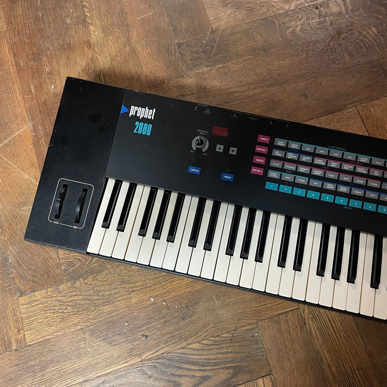 Sequential Strumenti musicali: Sequential Prophet 2000 – Difettoso da Bern venduto da nomitzruk 1
