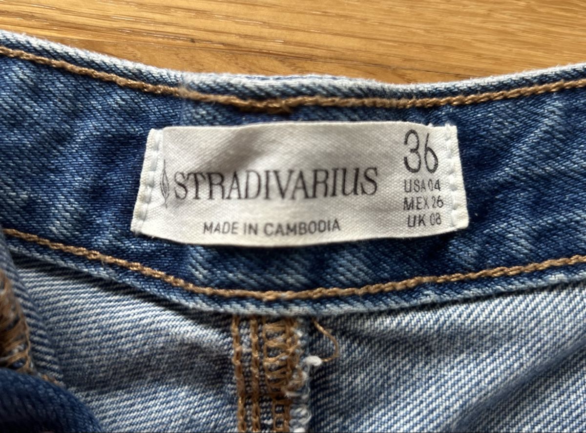 Stradivarius Jeans: Stradivarius Jeans Shorts – Neu (gemäss Beschreibung) aus Weiach von deb_7zrg 2