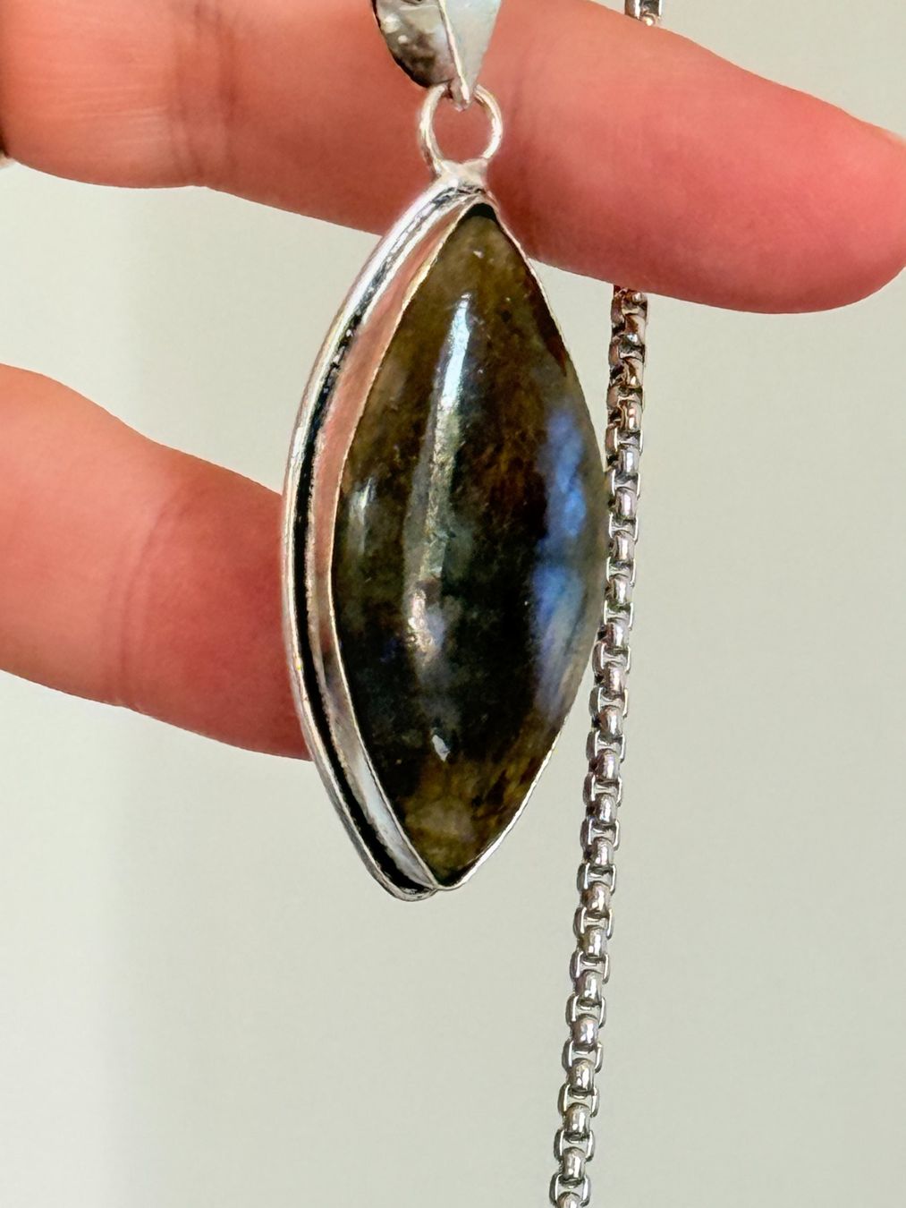 Colliers: Labradorite necklace – Neuf avec emballage d'origine à Genève par AGBERG