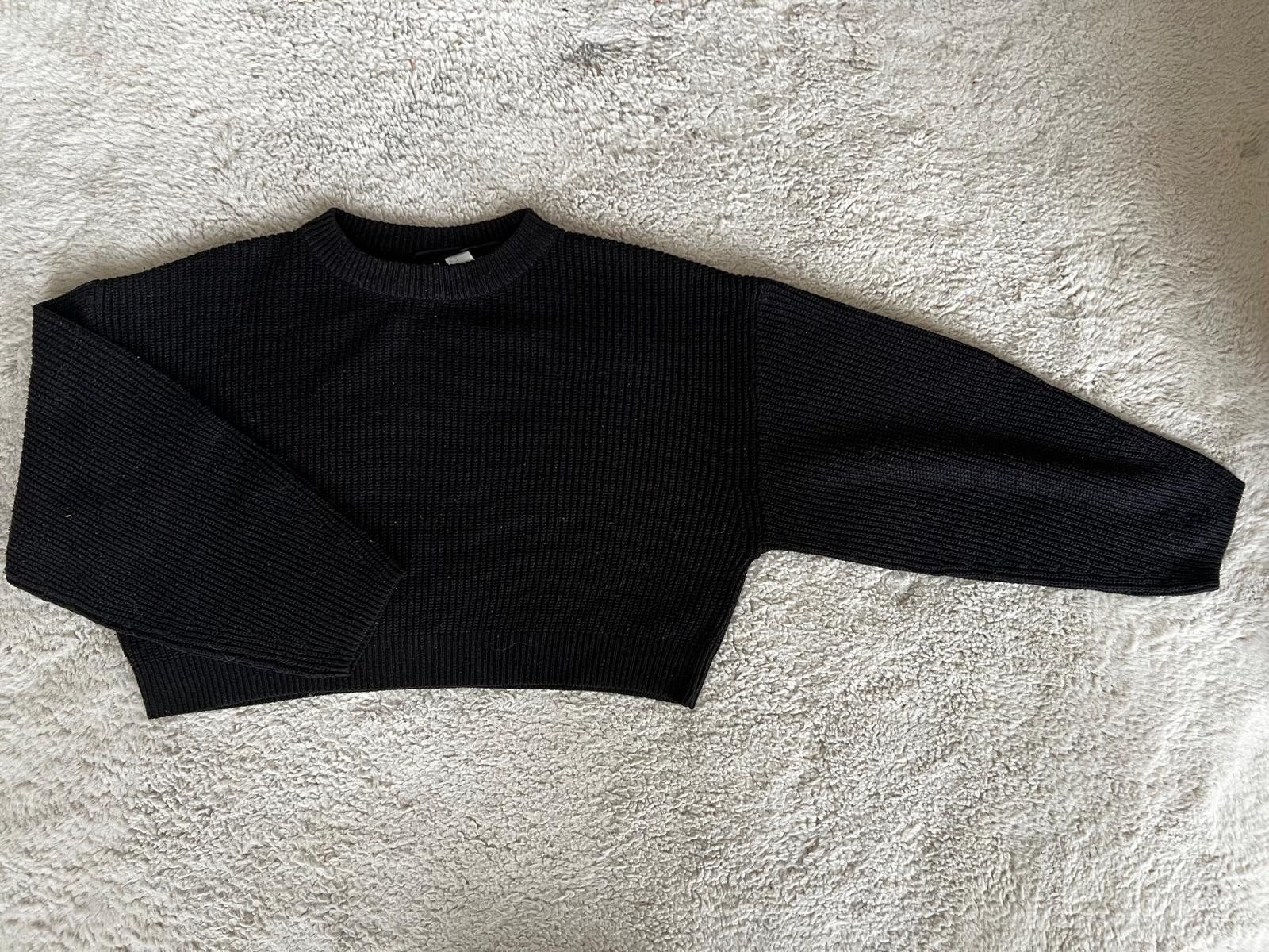 H&M Maglioni & Felpe: Cropped Pullover H&M, Gr. M Schwarz – Usato da Zürich venduto da lexi_alex