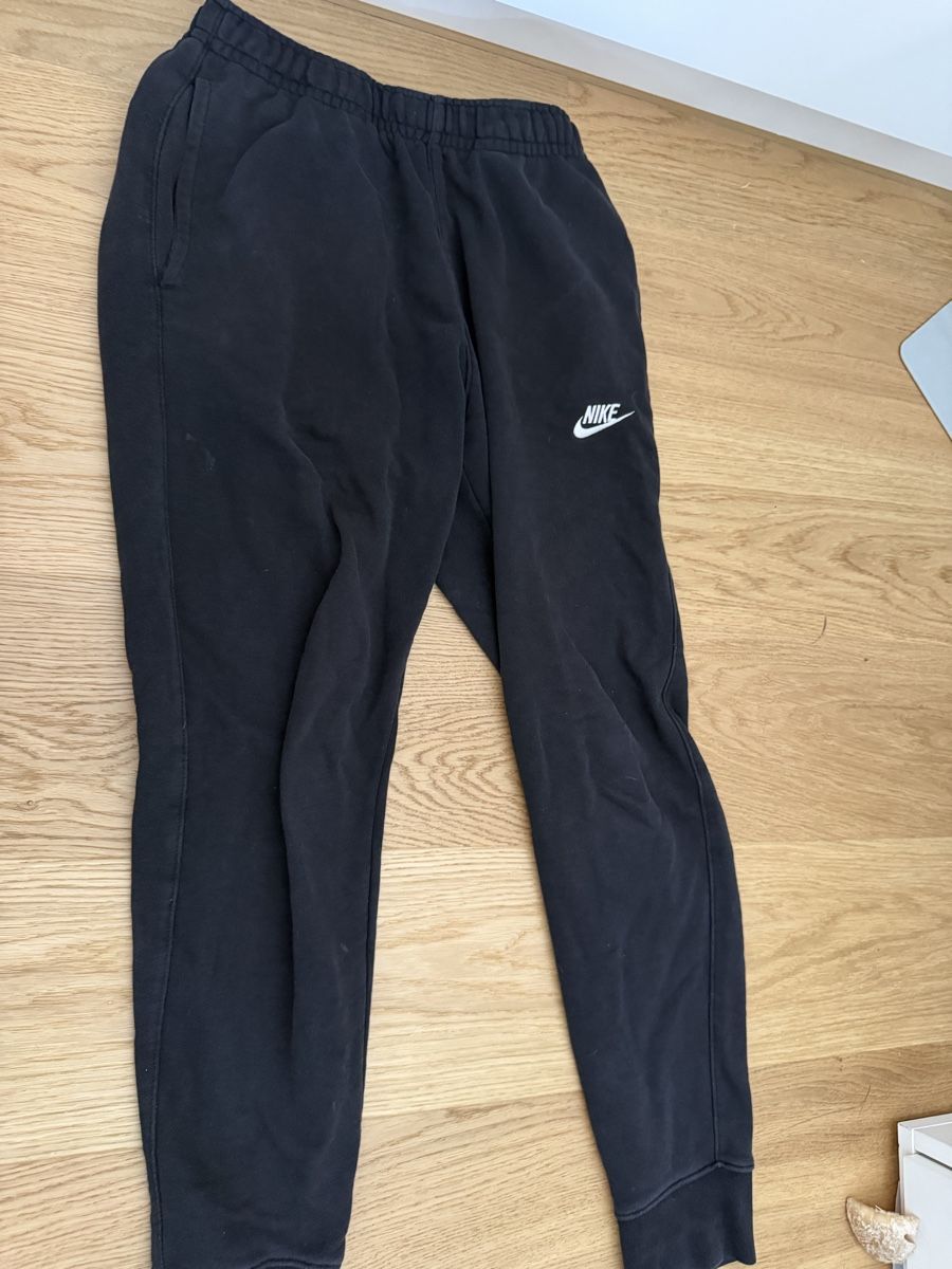 Nike Pantaloni: jogging Nike – Nuovo (secondo la descrizione) da Carouge GE venduto da goi_krq7