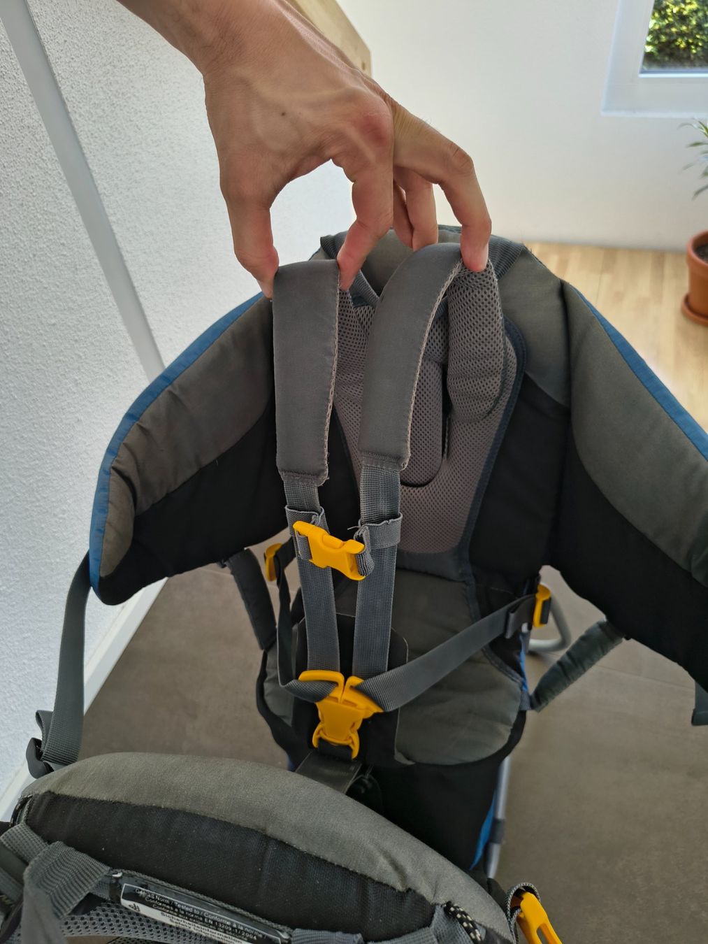 Deuter Marsupi portabebè: Rückentrage / Kindertrage von Deuter – Usato da Rombach venduto da j_k_8f8p 3
