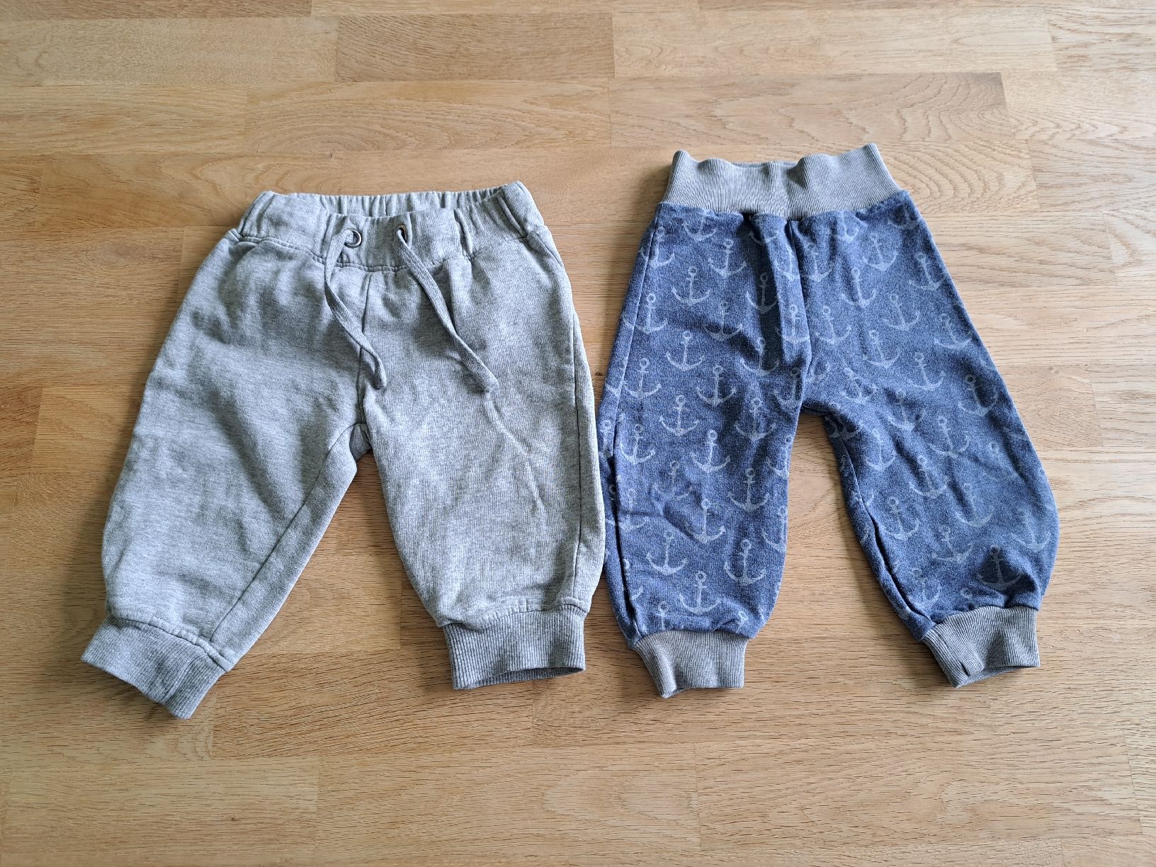 Pantaloni: 2er Set Jogginghosen, Grösse 68/74 - 6-9 Monate – Usato da Bergdietikon venduto da Staphylococcus 3