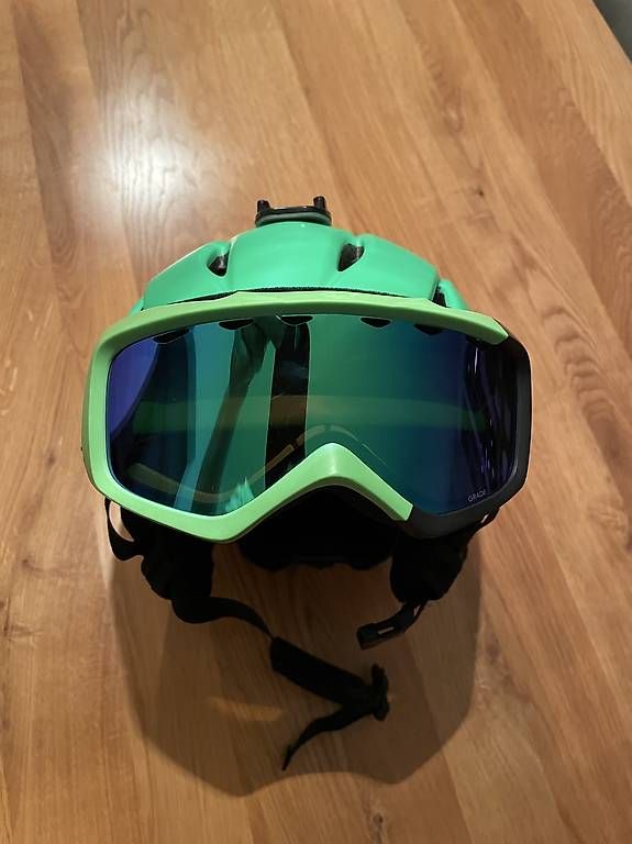 Caschi: Giro Skihelm mit Brille – Usato da Langnau am Albis venduto da moony77 1