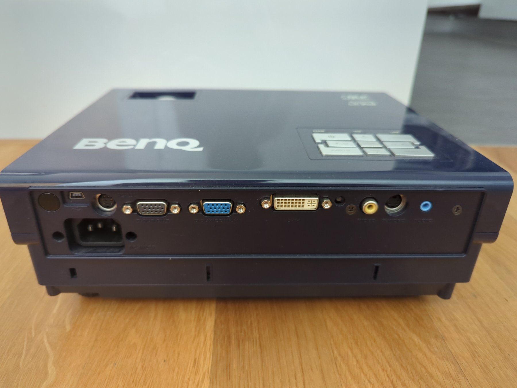BenQ Proiettori: Benq digitaler Projektor MP620c – Usato da Zug venduto da sunshinestateofmind 2