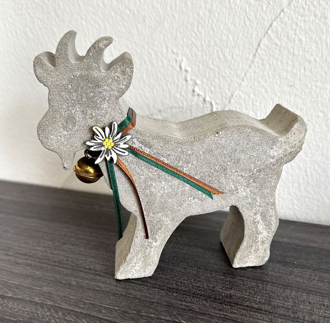 Toutes les décorations: Ziege aus Beton – D'occasion à Zürich par brazerola 2