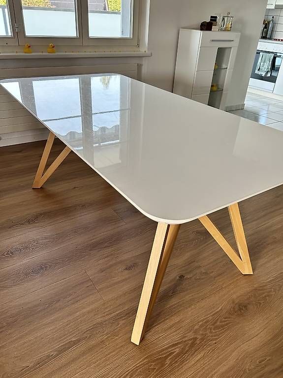 Tische: Schöner Tisch – Gebraucht aus Märstetten von mag_bak 1
