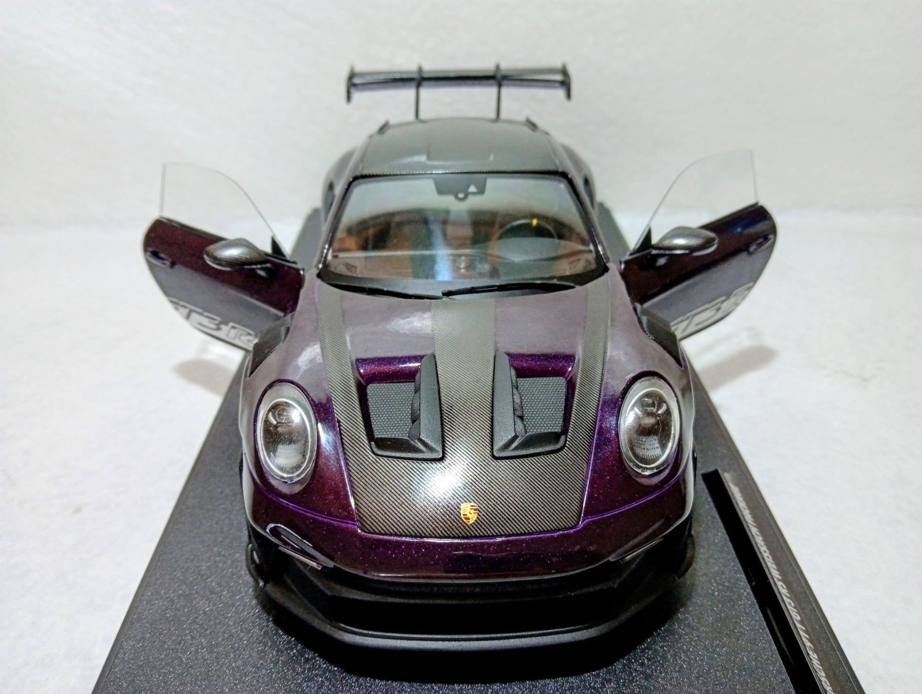 Porsche Modellini d'auto: Porsche  911 GT3 RS Weissach 2024 Package – Nuovo (secondo la descrizione) da Huttwil venduto da Secondtrain 2