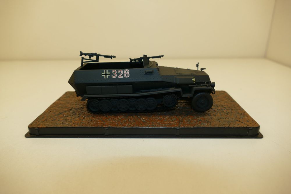 Criel Model 1:43: SD.KFZ. 251/1 Ausf. C, Germany 1941 (Gebraucht) in ...
