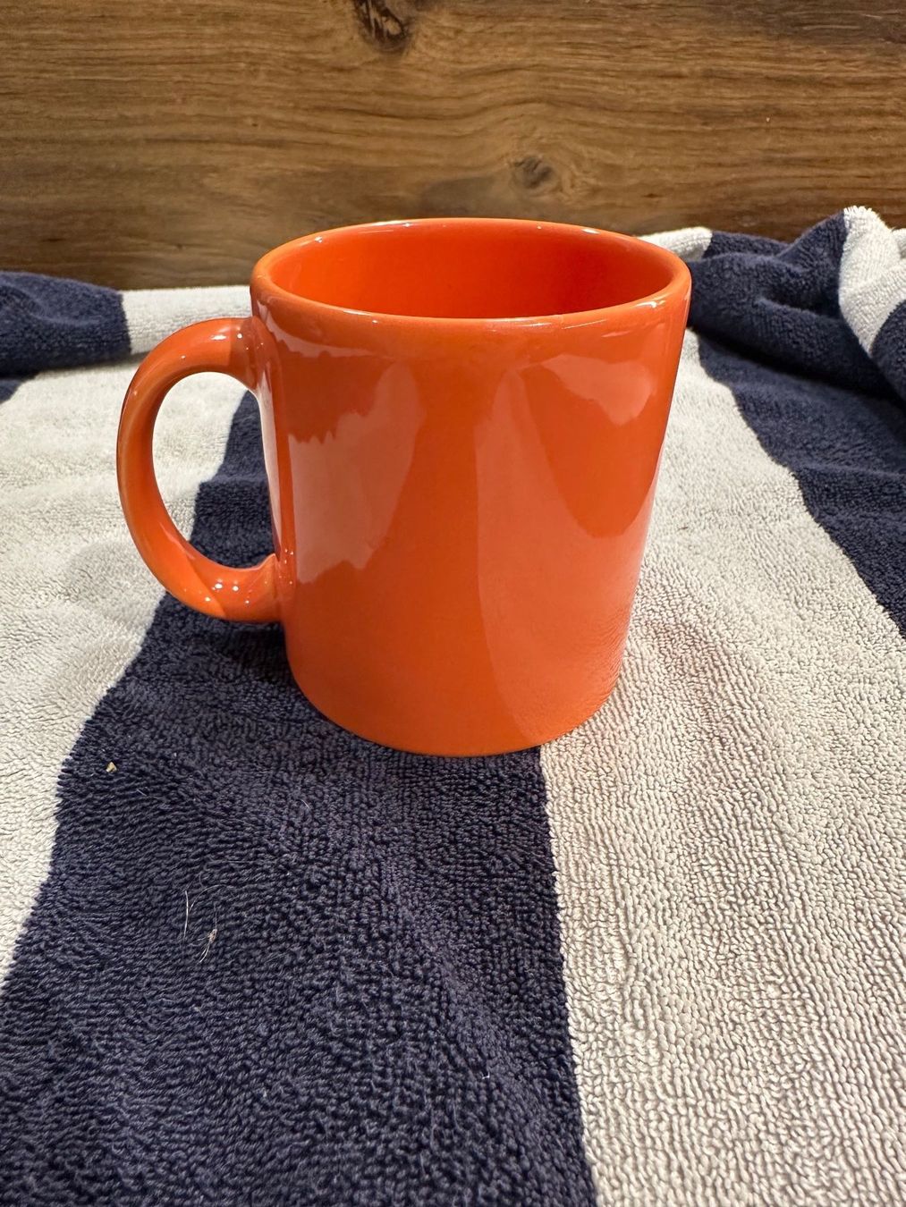 Tassen: Orange Tasse – Gebraucht aus Schaan von Hermine2018