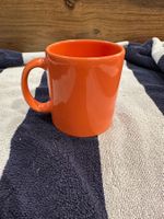 Orange Tasse