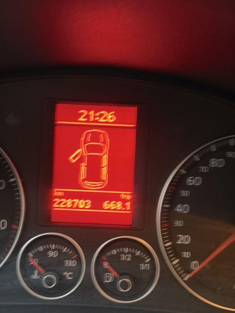 VW Automobili: Volkswagen Golf  Variant 2009 1.4 TSI  Blau – Difettoso da Wetzikon ZH venduto da pedro.2003 6