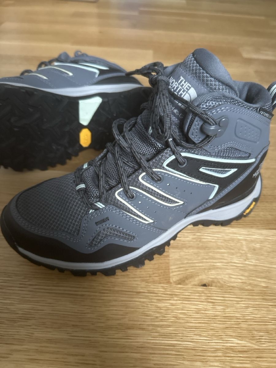 North Face Scarpe da donna: New The North Face Hiking Boots - EU 39 – Nuovo (secondo la descrizione) da Zürich venduto da ira_27zx 1