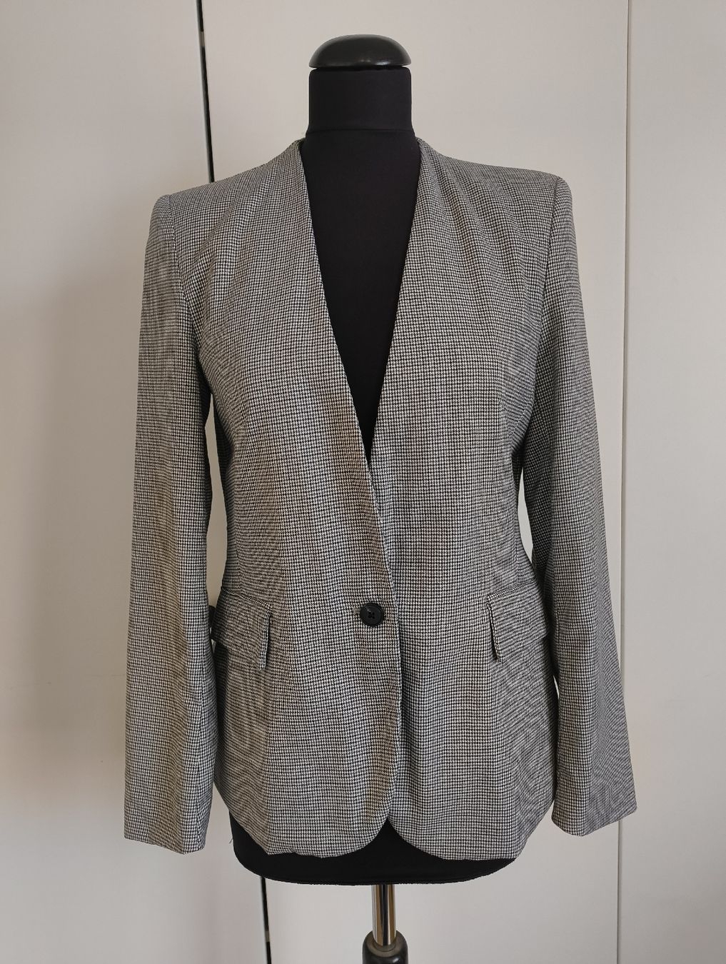 Zara Completi & Tailleur: 2 Zara BlazerGr. 38 Schwarz und Grau – Usato da Uitikon Waldegg venduto da PJLS1 4