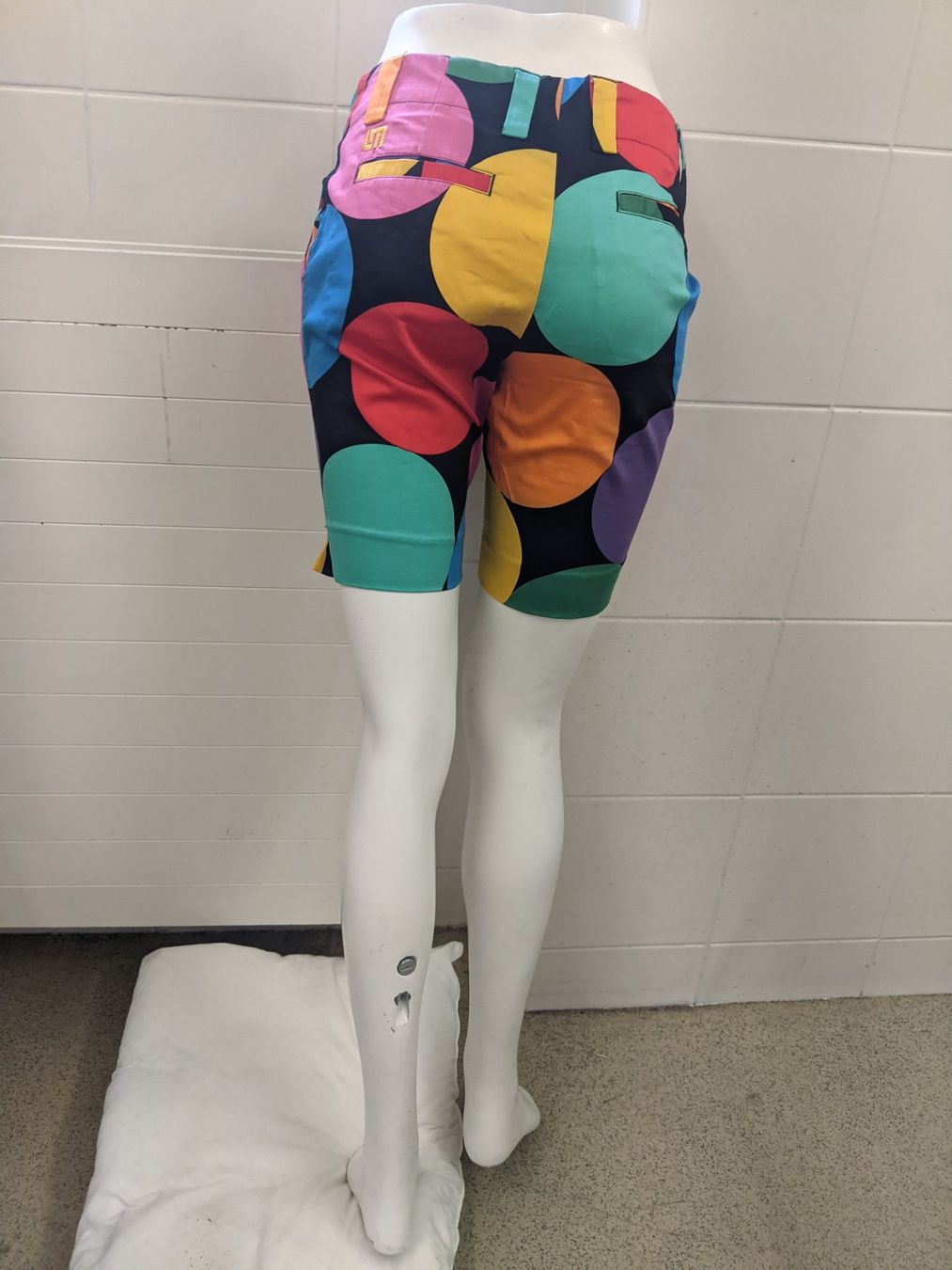 Pantaloni: Damen Shorts Gr 10 – Nuovo (secondo la descrizione) da Langnau am Albis venduto da Judithsebi 1