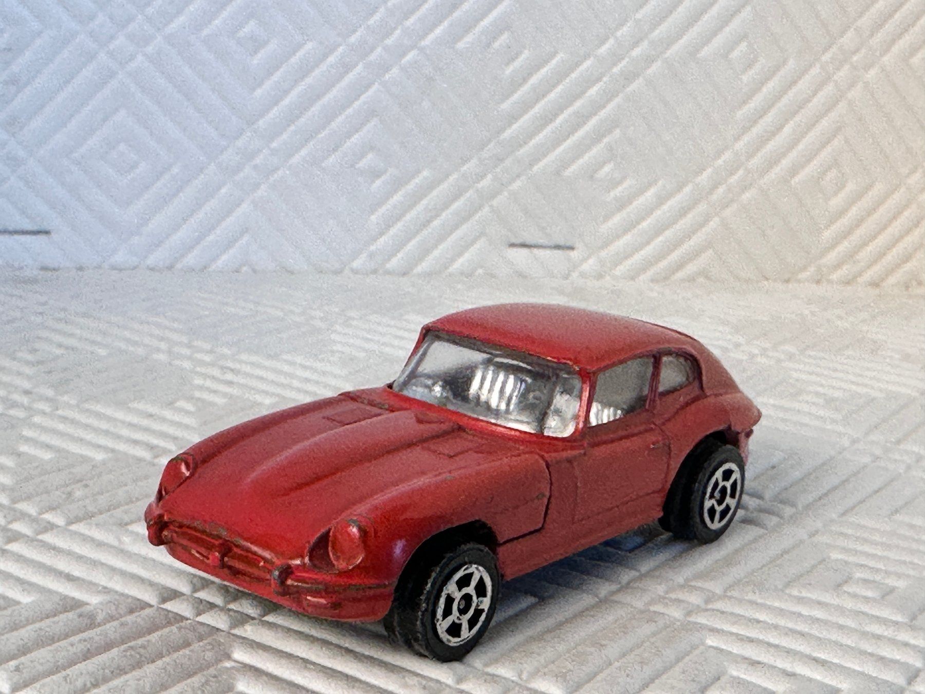Jaguar Modellini d'auto: Corgi Juniors Growlers , Jaguar E-Type 2+2 – Usato da Seuzach venduto da Jage 5