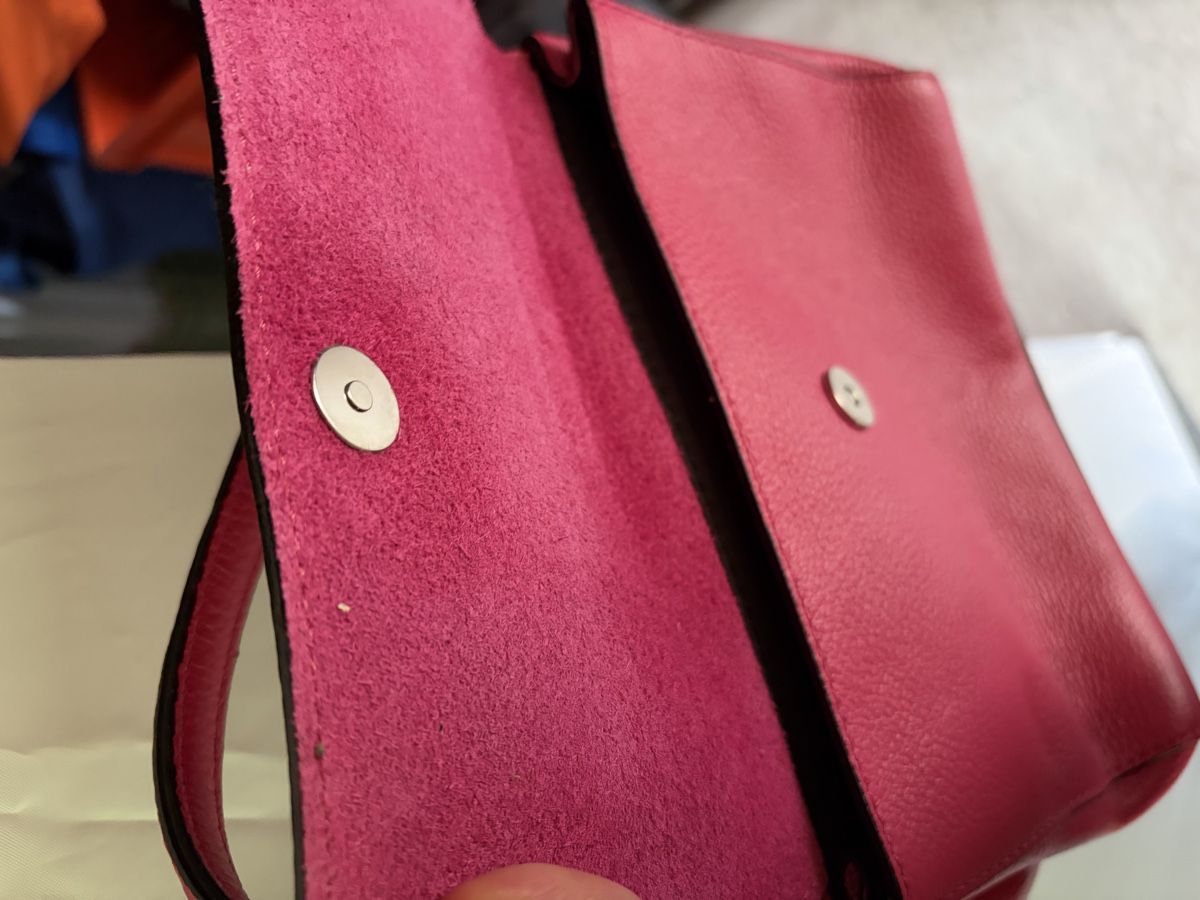 Borse da donna: Sac neuf en cuir  – Nuovo e nell'imballaggio originale da Evionnaz venduto da kat_nv9f 1