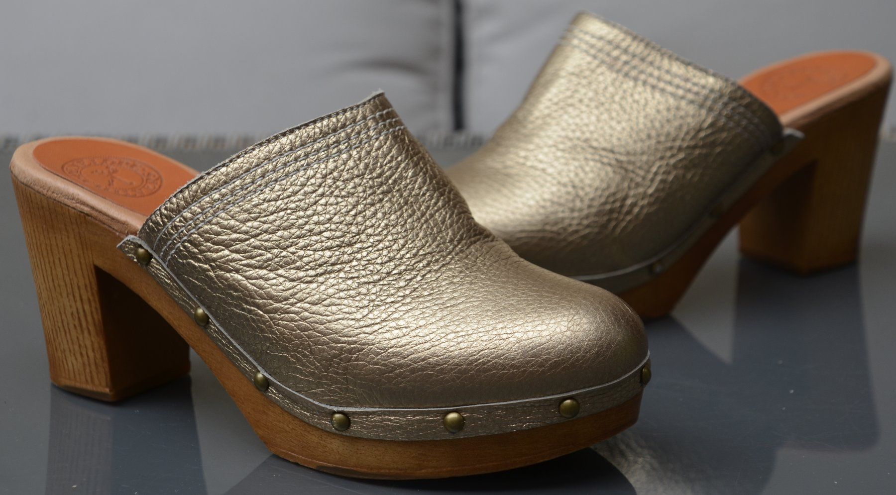 Penelope Chilvers Scarpe da donna: Penelope Chilvers Clogs / Sabot 39 – Nuovo (secondo la descrizione) da Collonges venduto da arashee 2