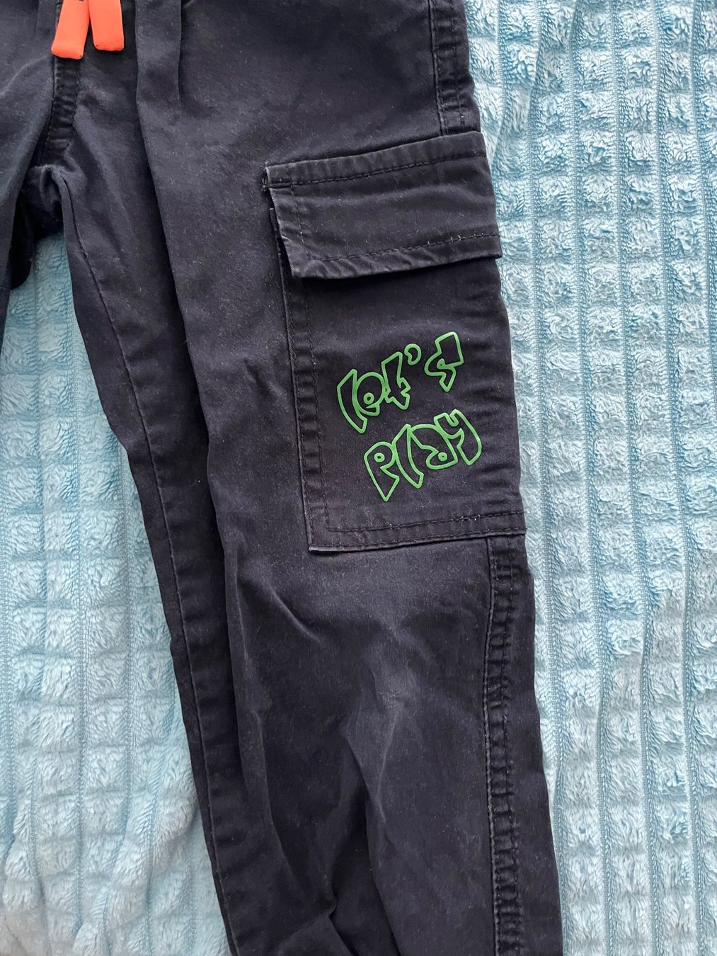 Hosen: Hose Joggers Gr. 116 – Gebraucht aus Bern von kho_s6j8 1