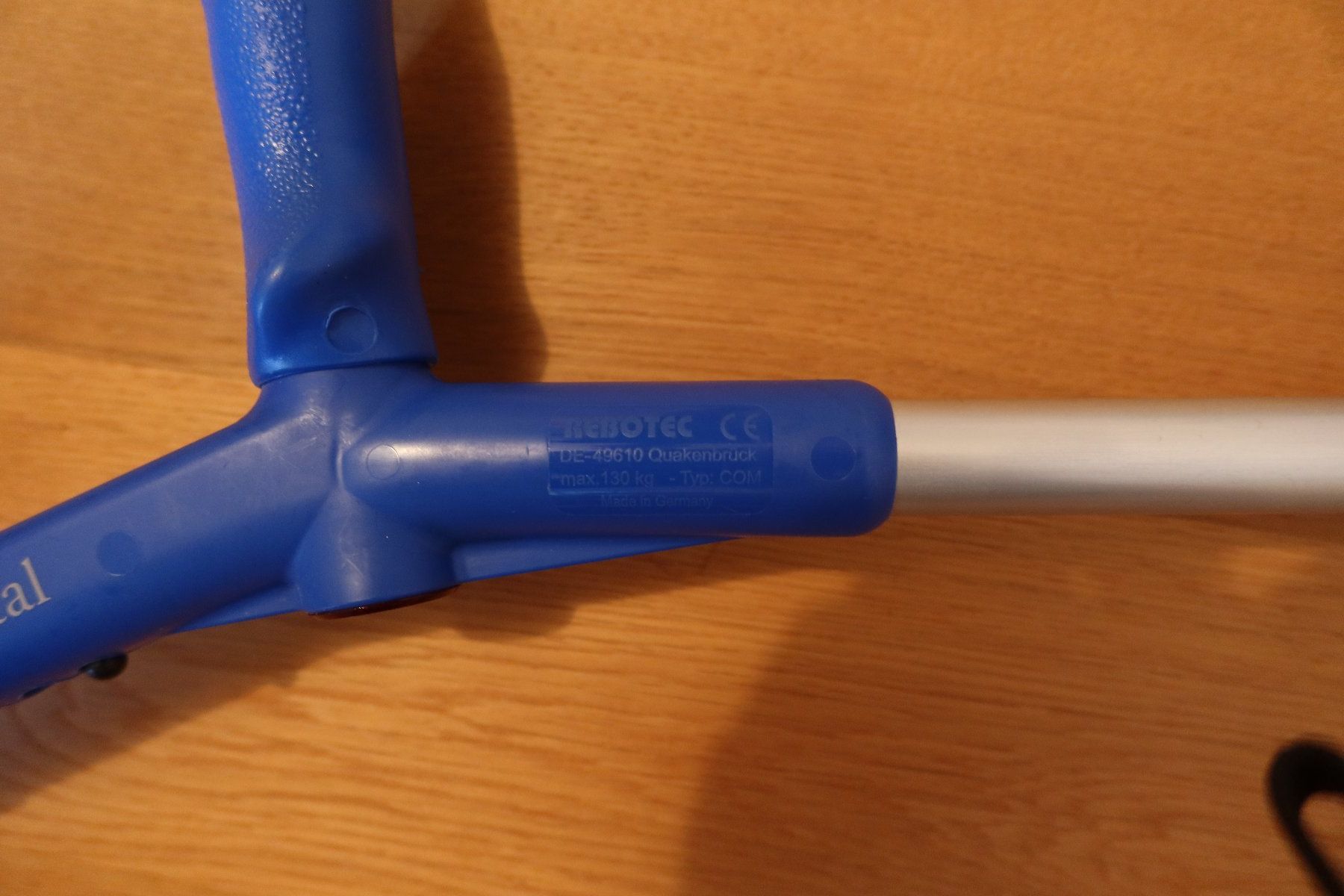 Attrezzature mediche: Rebotec Krücken + Ständer – Usato da Kilchberg ZH venduto da and_y5q6 2
