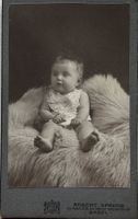 CDV Robert Spreng, Basel, Grossherzogl. Hofphotograph - Kind