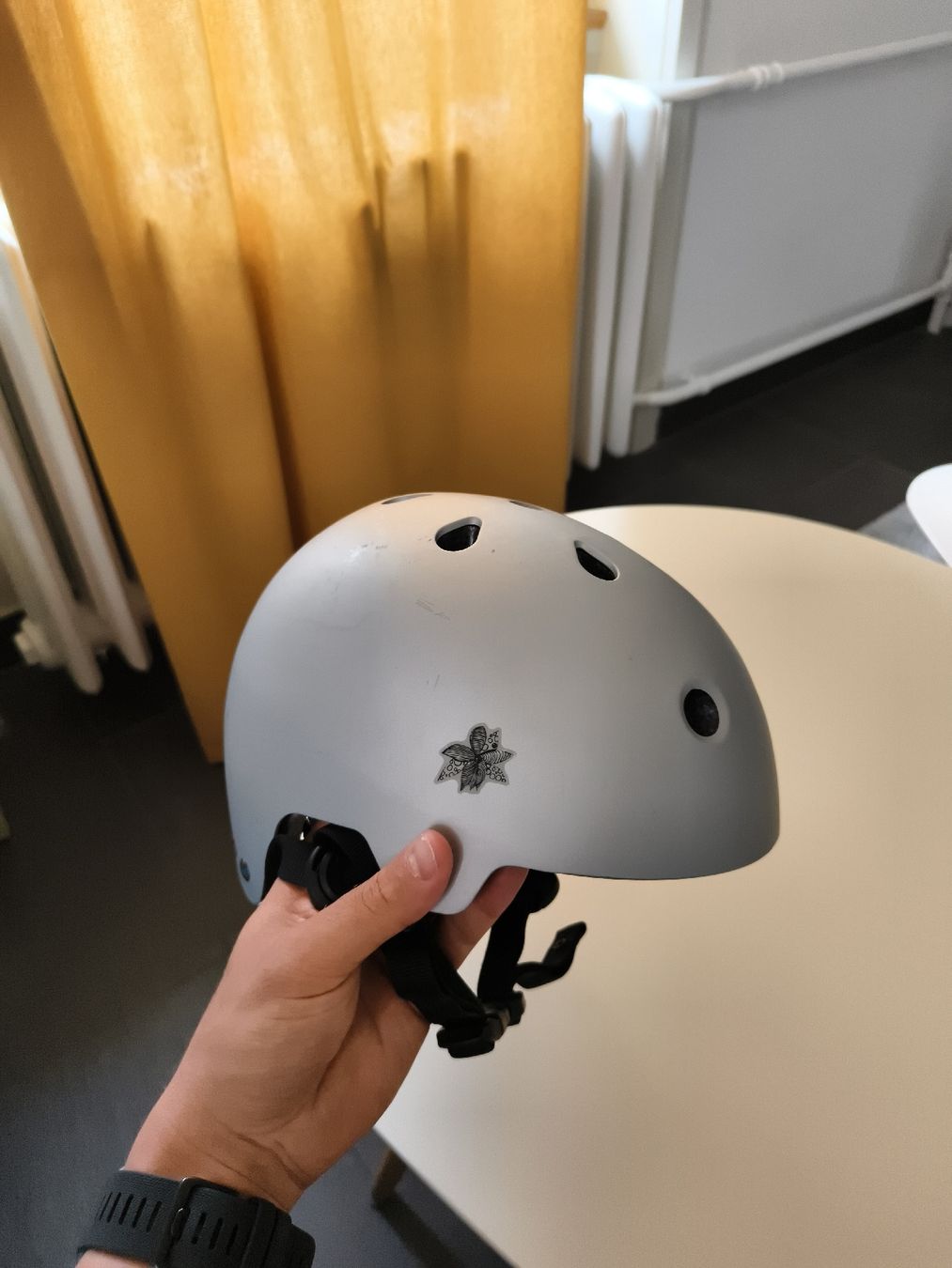 Oxelo Caschi: Oxelo Helmet Grey Size M Used Condition – Usato da Tramelan venduto da Gamoo 2