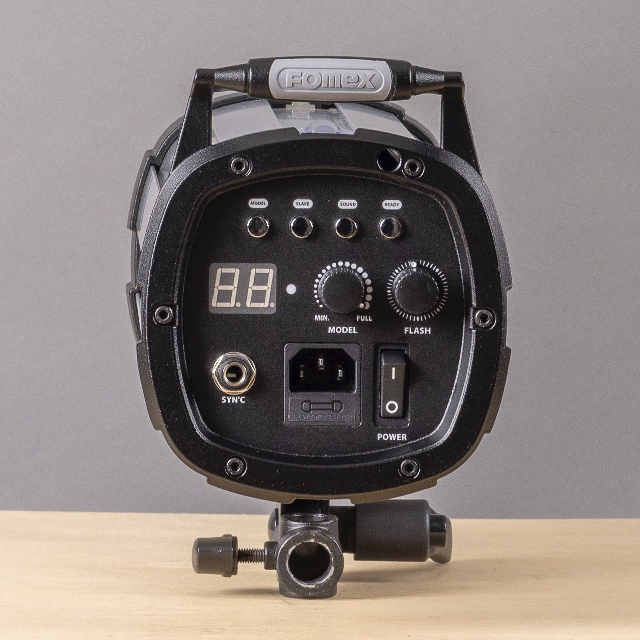 Flash: 3 Studioblitze Fomex E1000 – Usato da Bülach venduto da airbone 3