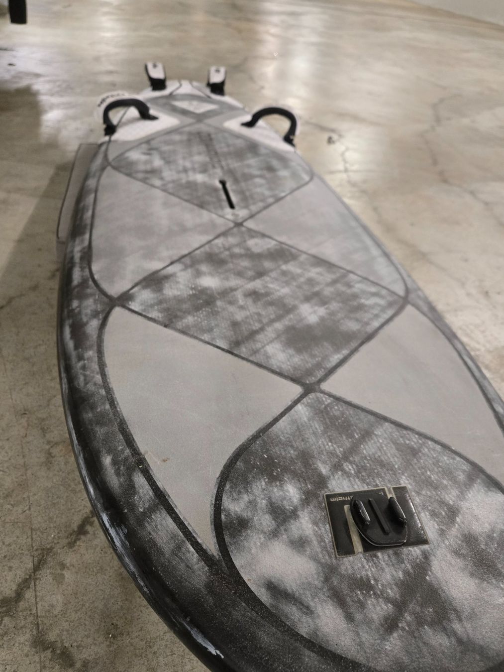 Surfboards & Schwimmbrette: Patrik Board 100 Liter Slalom + Finne Top Zustand – Gebraucht aus Grindelwald von WBO_88 1