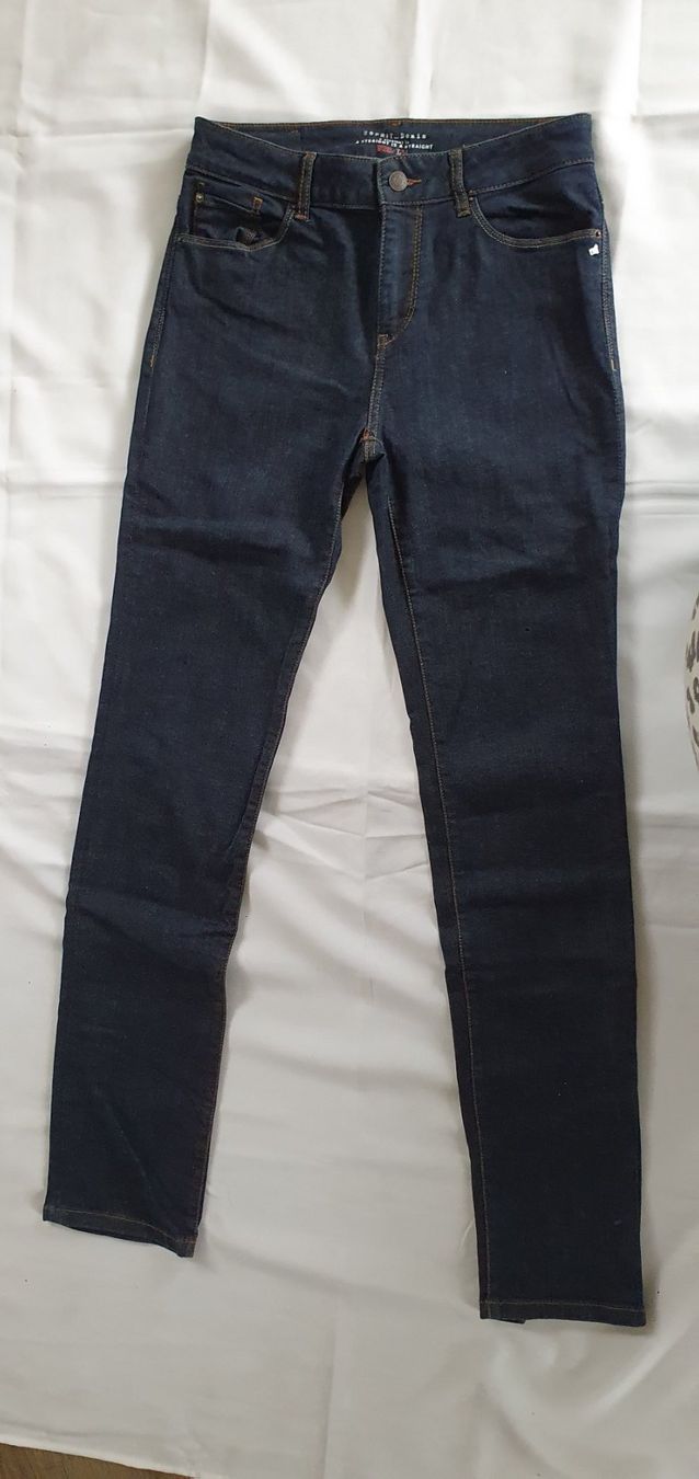 Jeans: Damen Jeans dunkelblau 36 – Usato da Niederbuchsiten venduto da klengyel