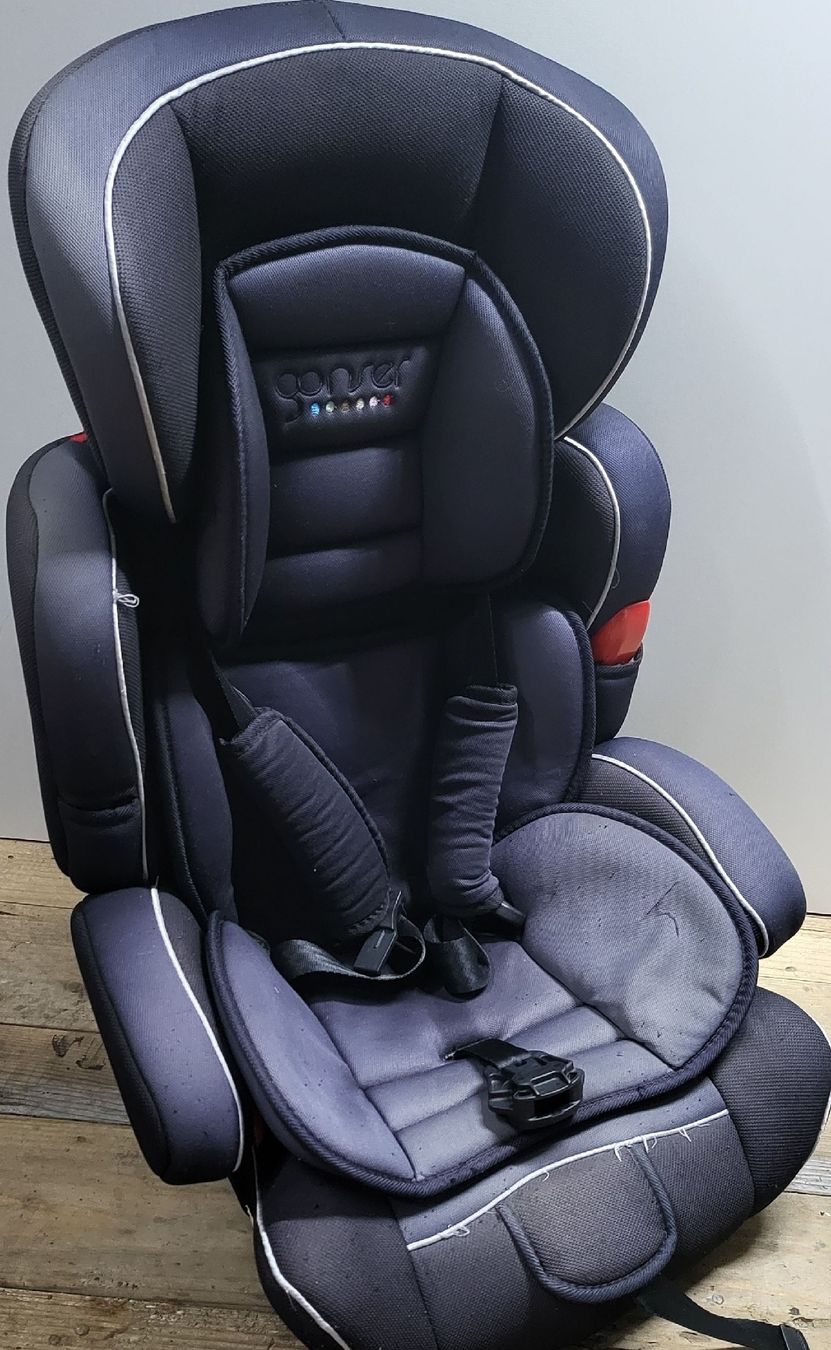 Seggiolini per auto: Kindersitz Osann blau gebraucht – Usato da Lengnau BE venduto da Yaunel