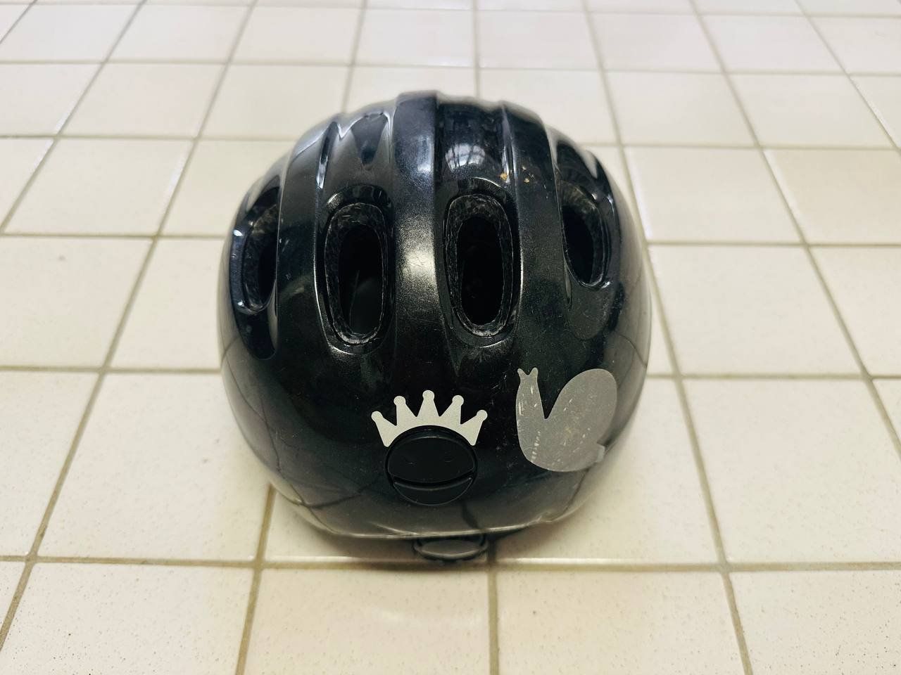 Abus Caschi: ABUS Smiley 2.0 Kinderhelm 45-50 cm – Usato da Basel venduto da MHJME 2