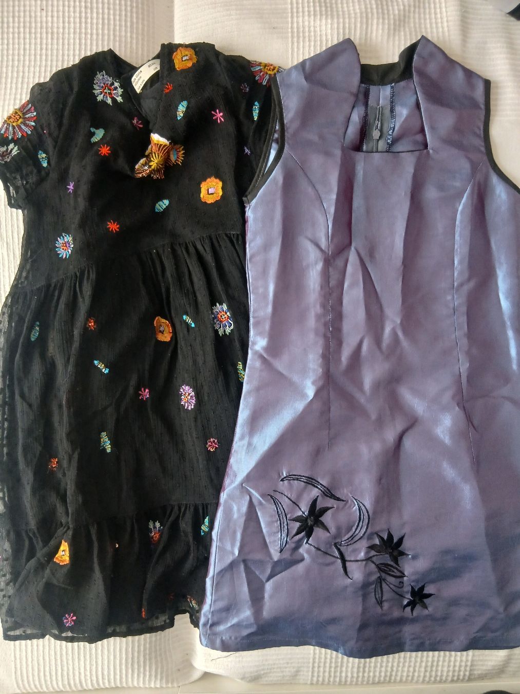 Robes et jupes: 2 Kleider ZARA 122 – D'occasion à Bischofszell par Mama_x