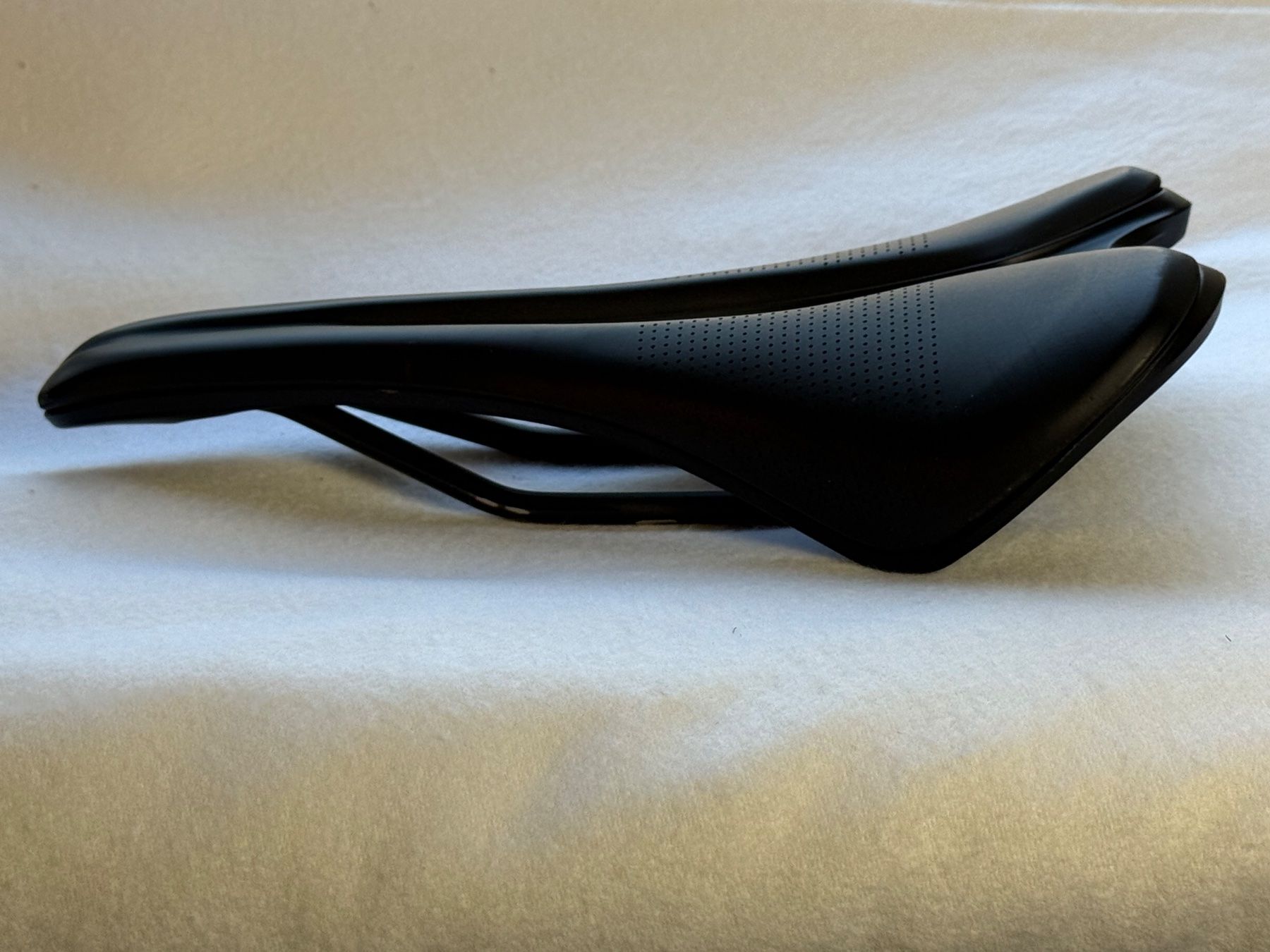 Specialized Ersatzteile: Specialized Rennrad Sattel 143mm – Gebraucht aus Horgen von Xhystos 1