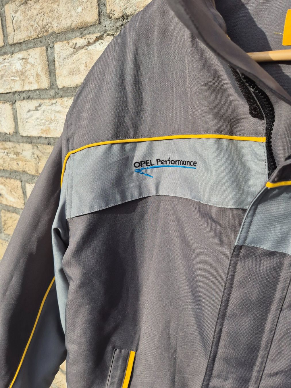 Giacche: Opel Performance Collection Jacke, Grau/Gelb, Gr. L - Top – Nuovo (secondo la descrizione) da Bassersdorf venduto da retrolab 3