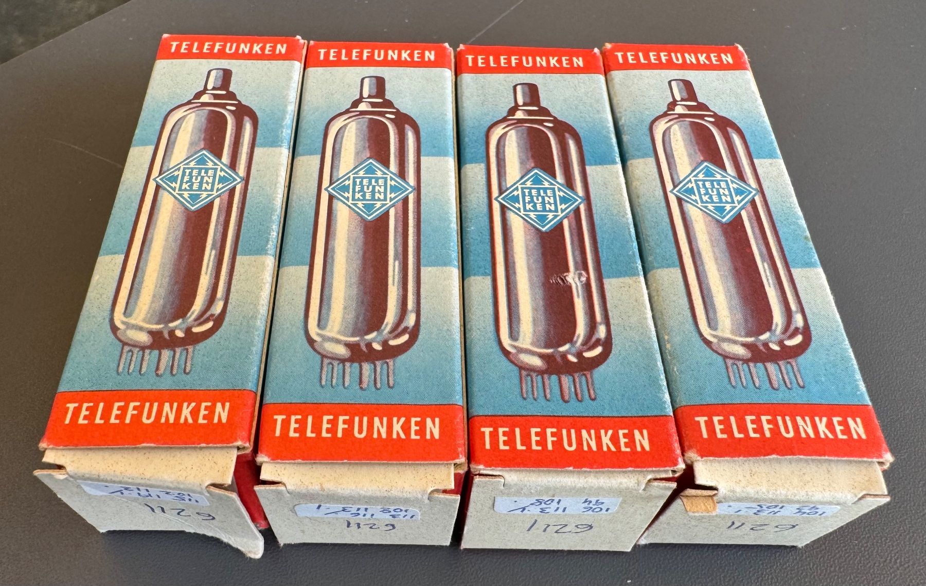 Telefunken Amplificateurs: 4 x Telefunken 6211 gleicher Datumscode – D'occasion à Ebertswil par audivero 3
