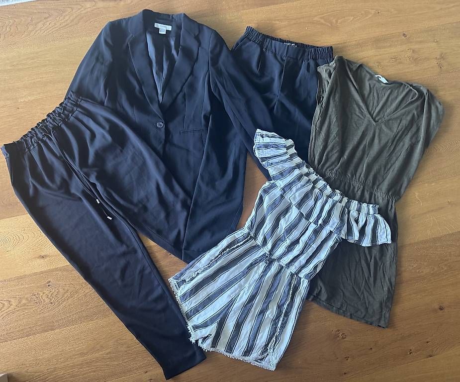 Lotti di vestiti: grosses Kleiderpaket Gr. XS/S – Usato da Neukirch (Egnach) venduto da JTSilvana 4