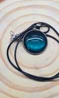 Halskette mit Cabochon Anhänger smaragdgrün Neu