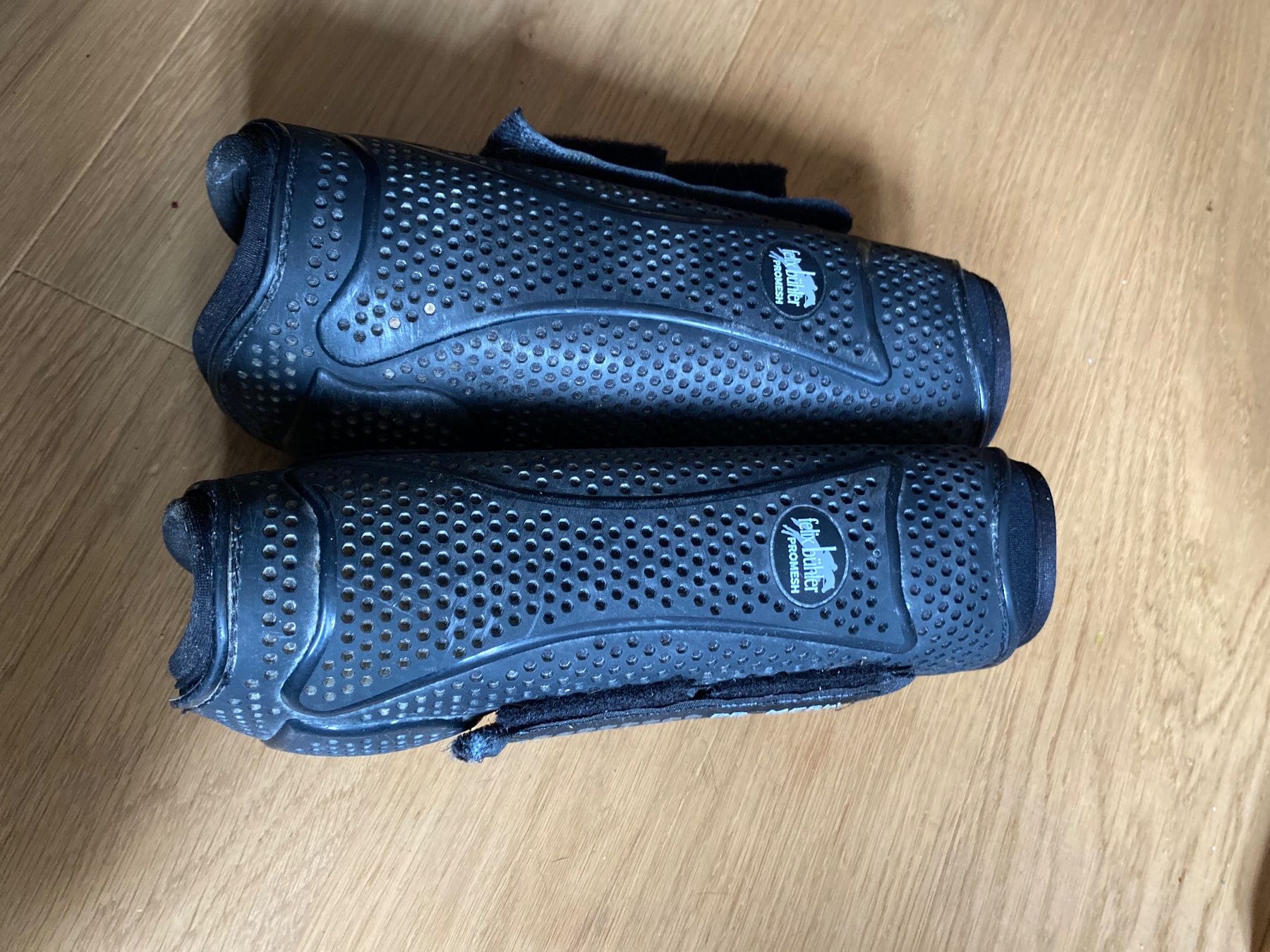 Felix Bühler Stinchiere & Fasciature: Promesh Gamasche gr Full schwarz – Usato da Happerswil venduto da R_Sch 1