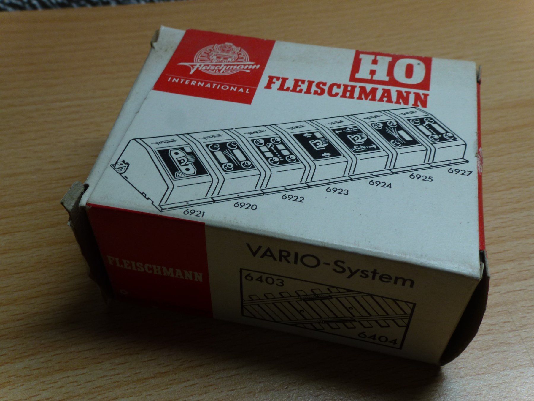 Fleischmann Modelleisenbahnen: Fleischmann 6923 Ein-Aus Schalter 2 Stück – Neu (gemäss Beschreibung) aus Hombrechtikon von Se9 5