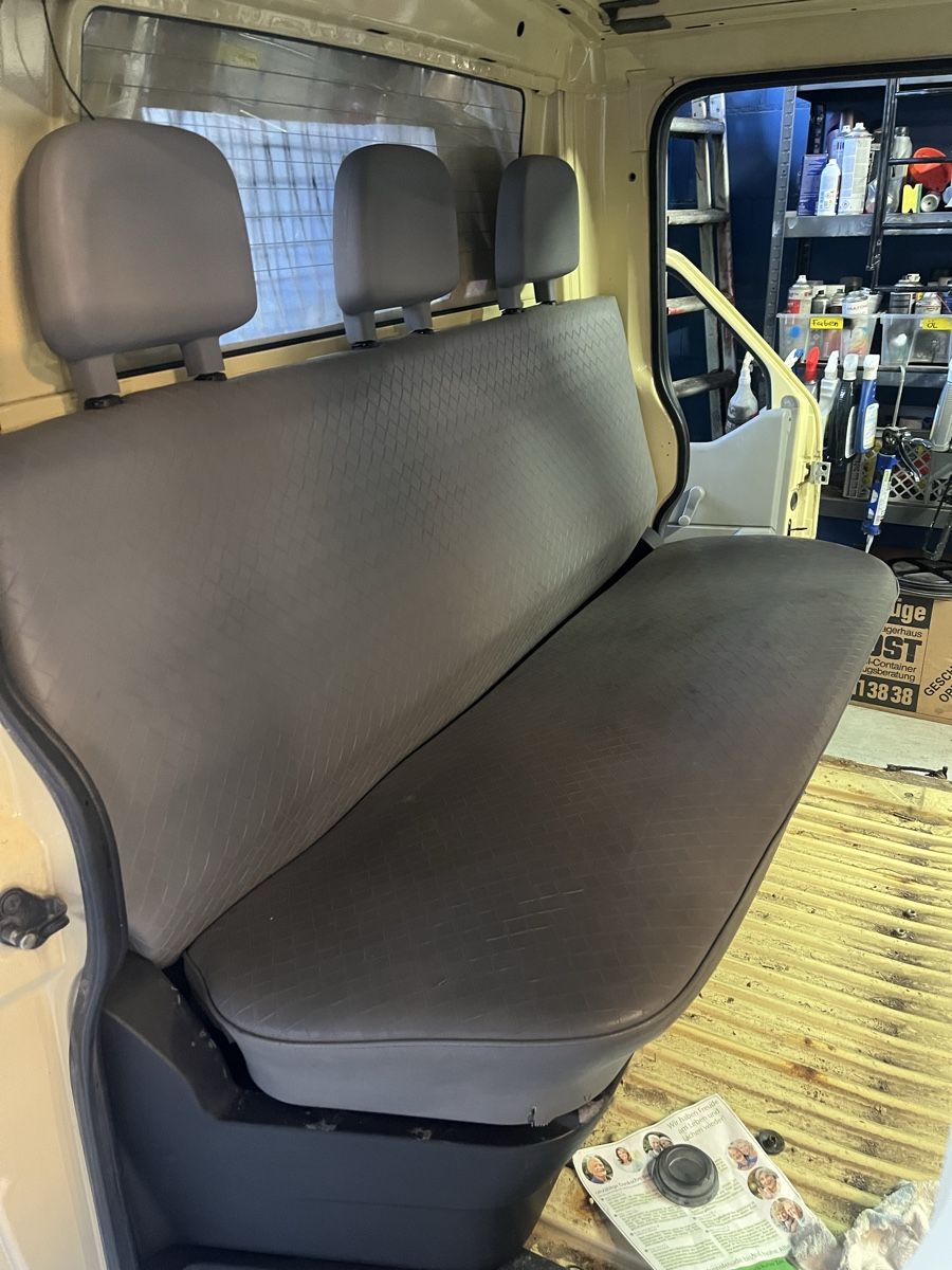 VW Alle Autoersatzteile: VW T4 Rückbank Doka – Gebraucht aus Allschwil von Gabi745i