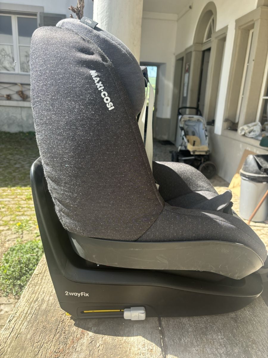 Maxi-Cosi Seggiolini per auto: Maxi Cosi Kinder-Autositz mit Isofix, Pebble Plus – Usato da Unterlunkhofen venduto da Schnueffelchen1 1